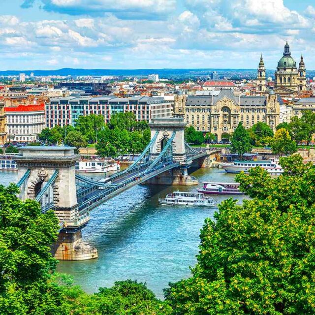 https://dentwell.mx/wp-content/uploads/2020/01/budapest-1-640x640.jpg